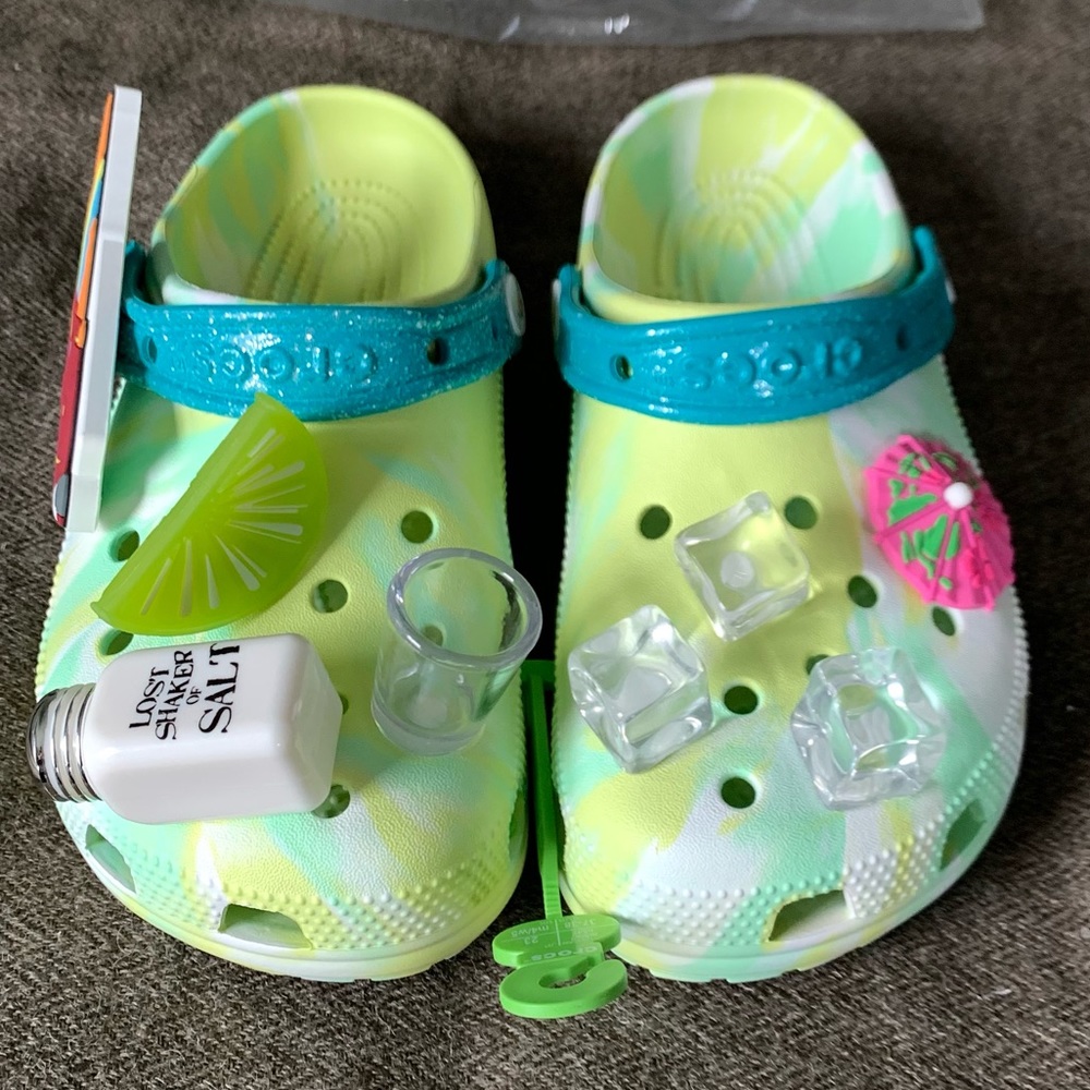 Crocs Margaritaville - Picture 2 of 15